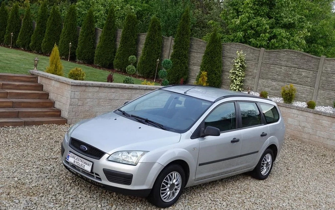Ford Focus cena 7900 przebieg: 315000, rok produkcji 2005 z Zawidów małe 67